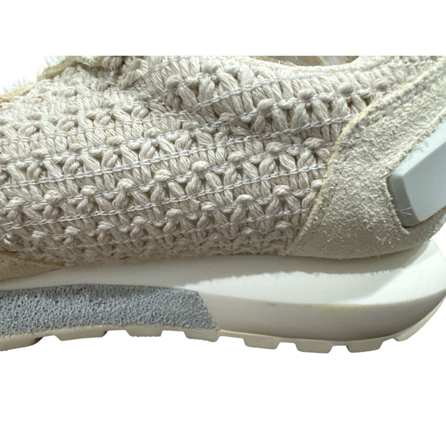 Vintage-Style Beige SIZE 6 Athletic Sneakers With Woven Knit Upper & Suede Accents, Lace-Up Design, Extra Laces Included, Lightweight Sole