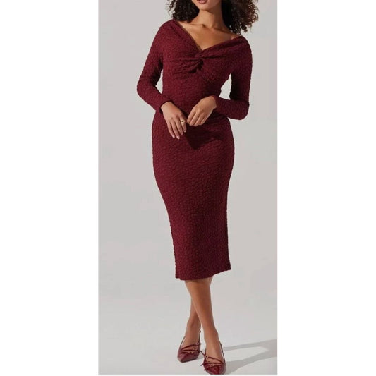 Astr The Label - Burgundy Textured Knit Knot Front Off the Shoulder Long Sleeve Midi Dress Size M