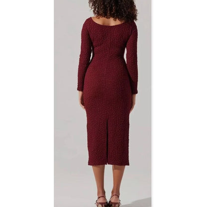 Astr The Label - Burgundy Textured Knit Knot Front Off the Shoulder Long Sleeve Midi Dress Size M