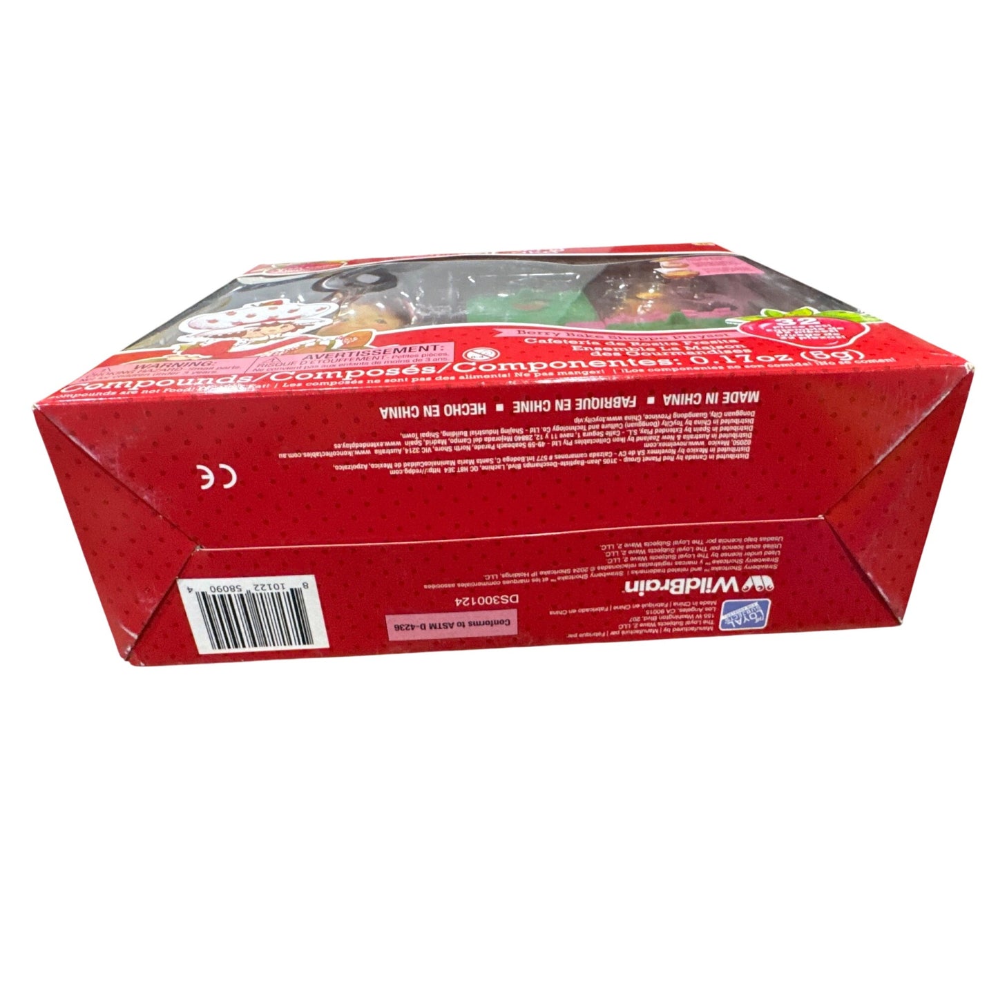 Strawberry Shortcake Berry Bake Shoppe Playset with Figure 32 Piece Collectible Toy
