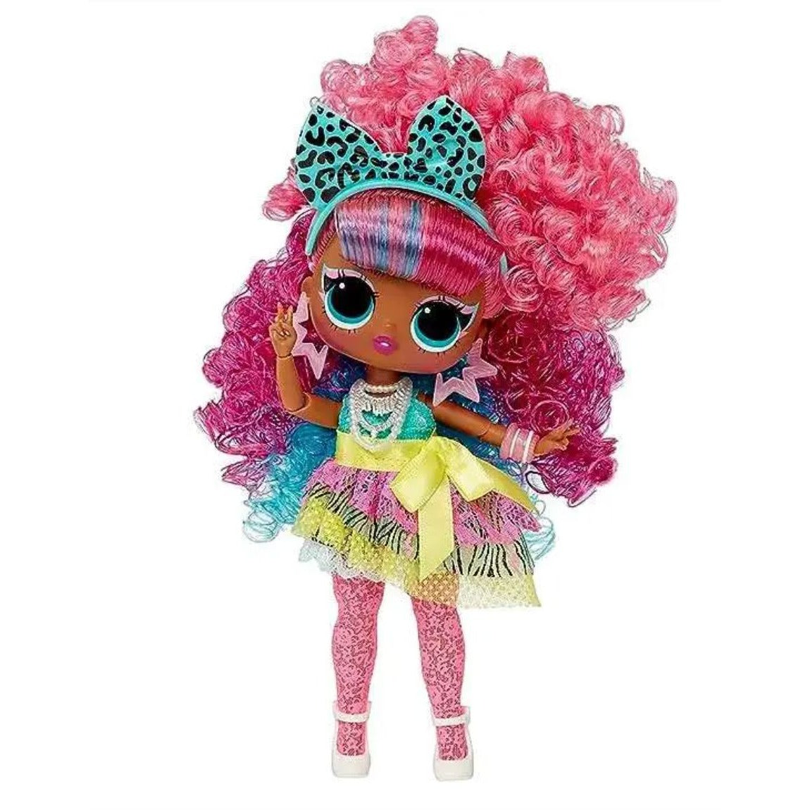 LOL Surprise Tweens Surprise Swap Doll Set With 20 Surprises And Styling Accessories - Cora