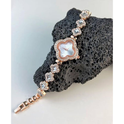 Luxury Rose Gold Crystal Bracelet Watch For Women Clover Dial 28mm Diameter 200mm Band