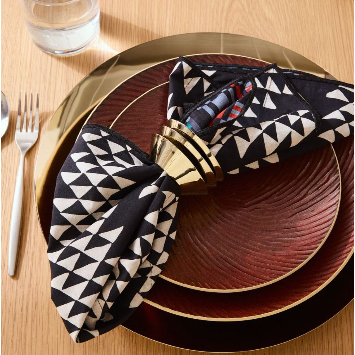 Set Of 4 West Elm Metal Napkin Rings - Modern Design - Made In India