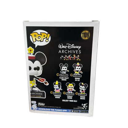 Funko Pop Disney Archives Minnie On Ice #1109 Vinyl Figure Collectible WITH PROTECTOR