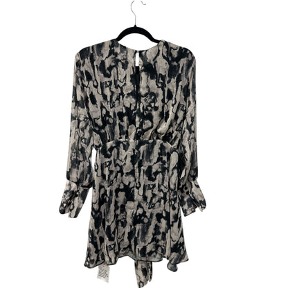 Topshop Tie-Waist Black & White Abstract Mini Dress With Long Sleeves - US 4