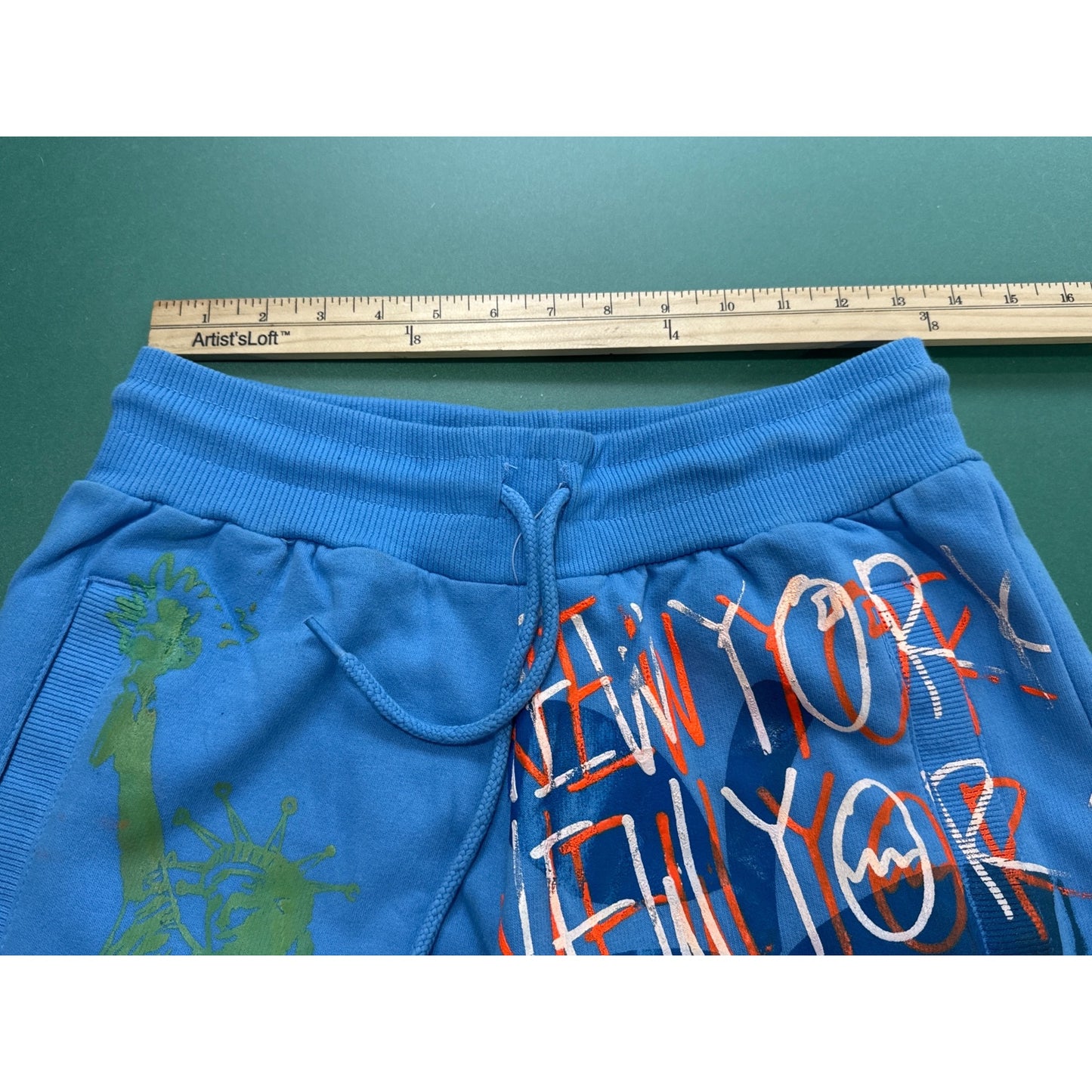 Snow Milk Blue Graphic Print Shorts With New York Theme & Statue Of Liberty Design SMALL
