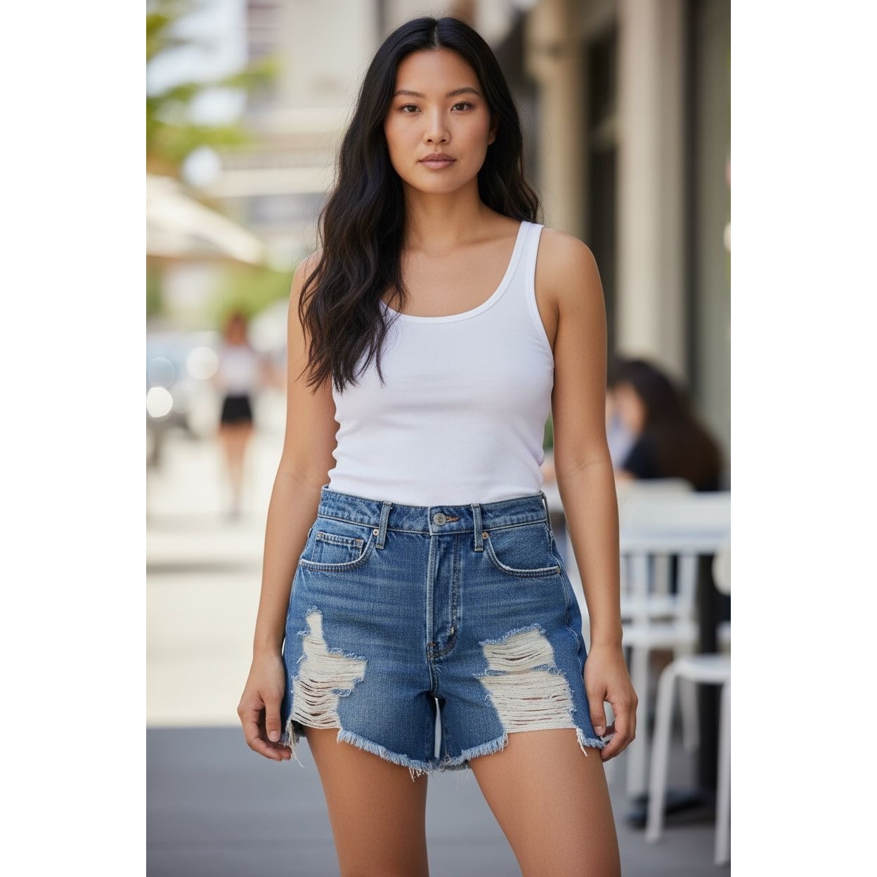 Good American Bombshell Short Cutoff Denim Shorts Size 00 Light Wash Distressed Frayed Hem Retail $169