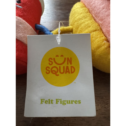 Sun Squad Featherly Friends Hero & Felt Figures Set - Patriotic Decor
