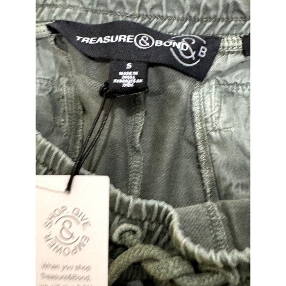 TREASURE & BOND Slim Fit Green Women's Shorts SMALL