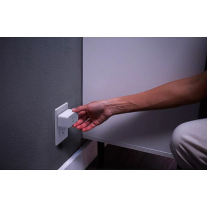 Philips Hue Smart Plug Bluetooth & Zigbee-Compatible Wireless Control For Lights