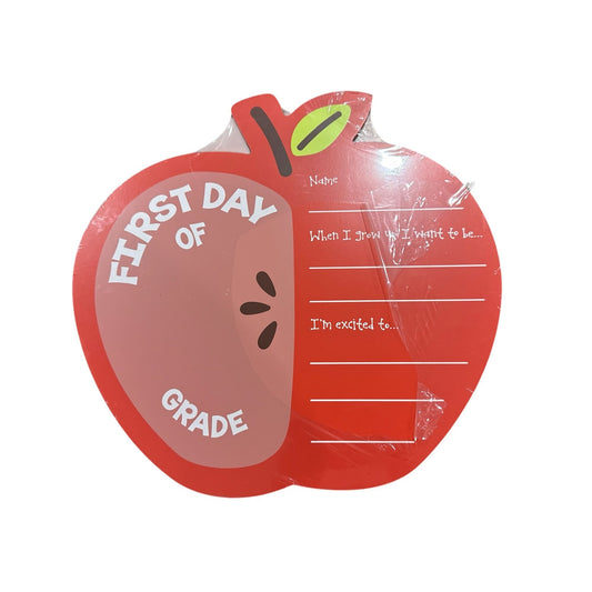 First Day & Last Day Of School Apple-Shaped Boards For Kids Fill-In Lines For Memories - MISSING CHALK MARKER