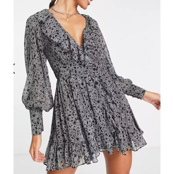 Floral Print Black Long Sleeve Mini Dress With Ruffle Detail & V-Neckline US 6
