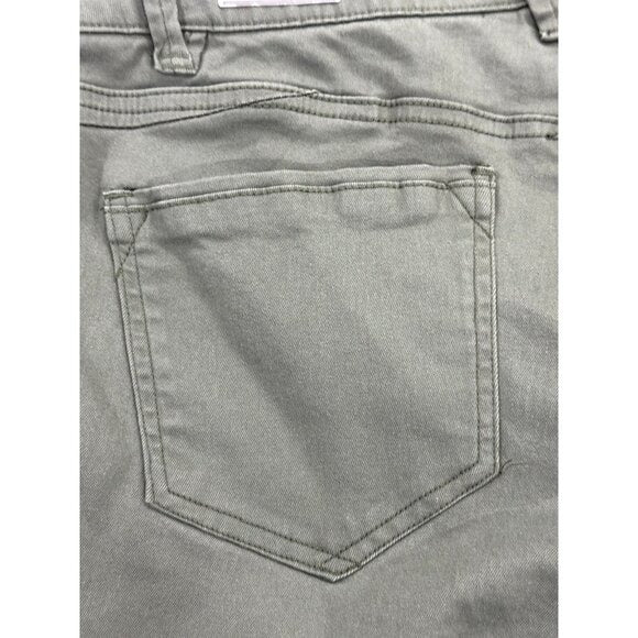Wit & Wisdom Ab-Solution Olive Green Women's Cuffed Shorts Size 2
