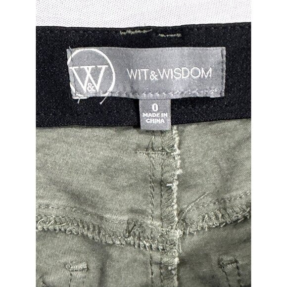 Wit & Wisdom Women's Olive Green Ab-Solution Cuffed Stretch Shorts Size 0 Casual Everyday Style
