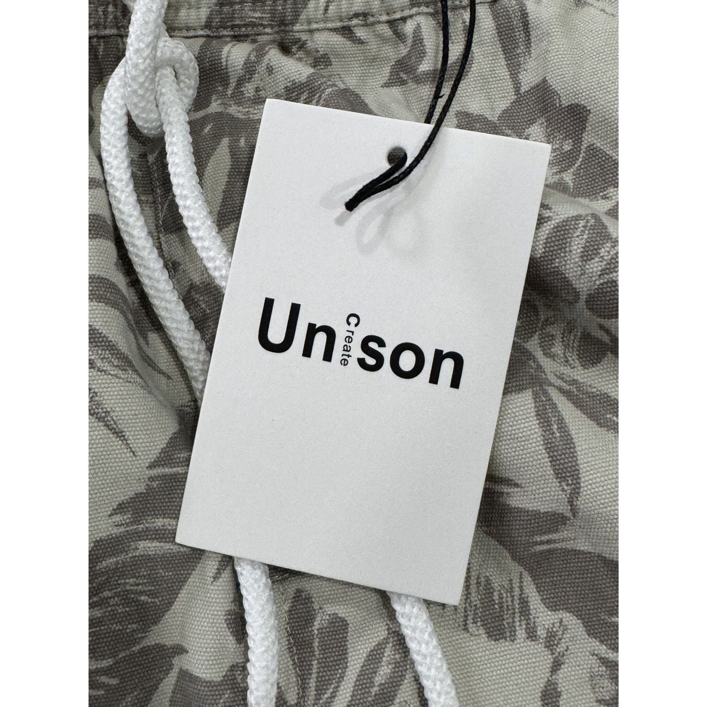 Unison Men's Tropical Print Drawstring Shorts Lightweight Fabric Elastic Waistband Gray & White Size L