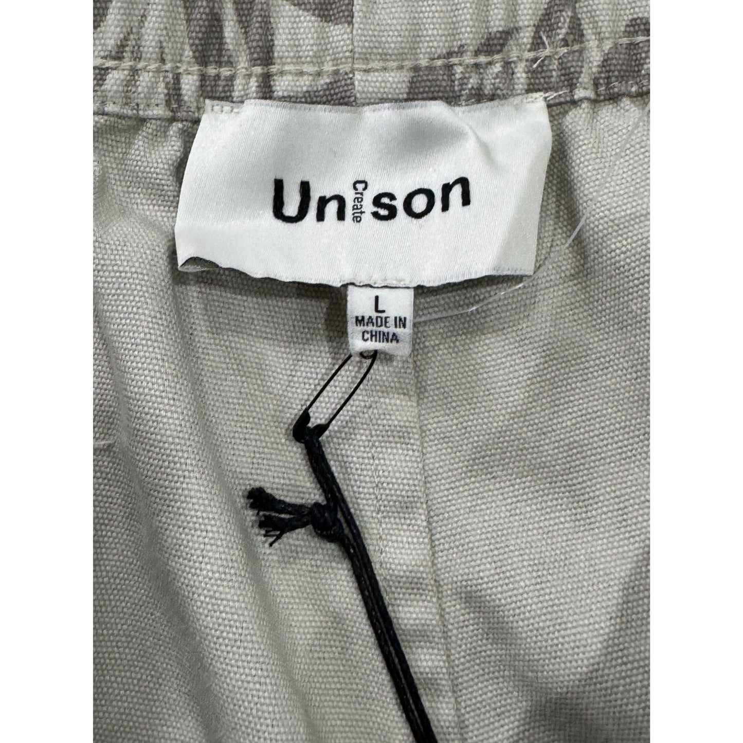 Unison Men's Tropical Print Drawstring Shorts Lightweight Fabric Elastic Waistband Gray & White Size L