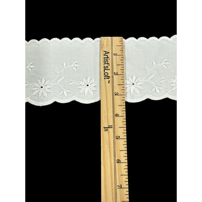 Ivory Embroidered Floral Eyelet Trim 3" Wide Scalloped Edge Sewing Crafts 15 Yards
